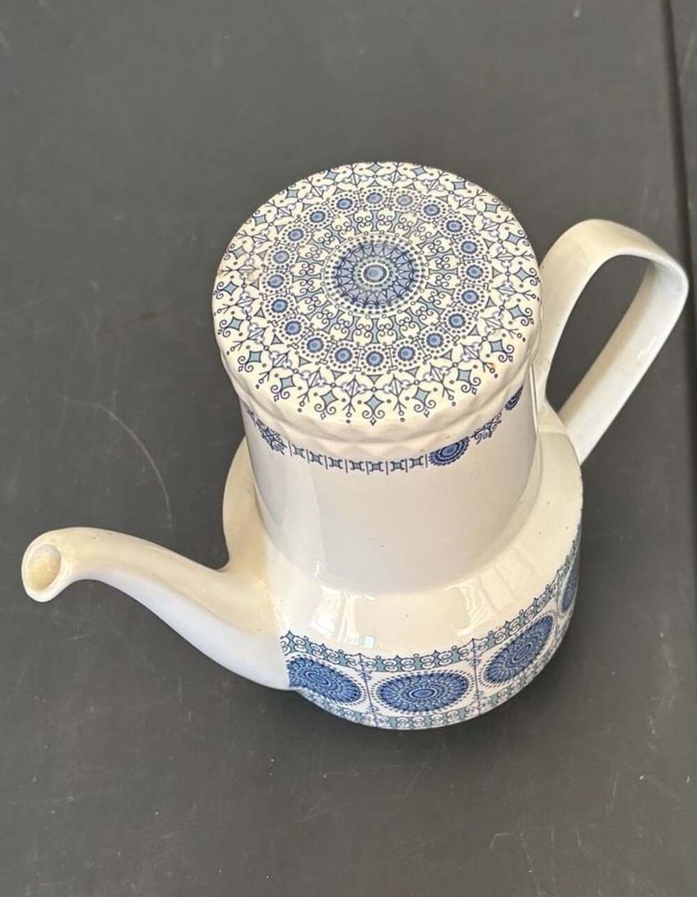 Pontesa The Castilian Collection Granada Blue and White Ironstone Coffee Pot wit